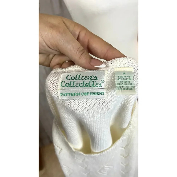 Vintage Colleen's Collection Women's Medium White Textured Lace Short Sleeve Top - Picture 3 of 7